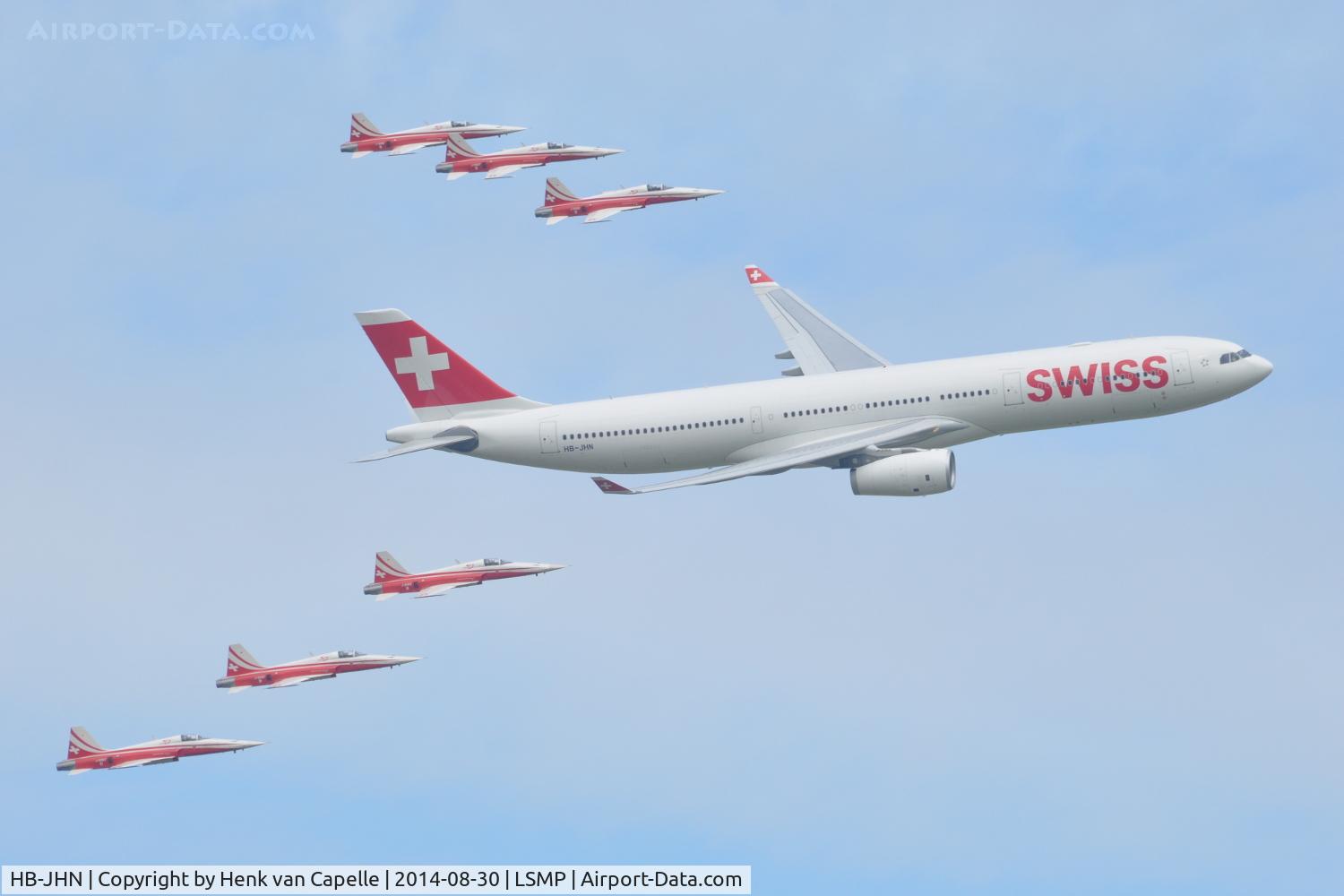 HB-JHN, 2013 Airbus A330-343X C/N 1403, Swiss International Air Lines A330-300 and F-5E fighters of Patrouille Suisse over Payerne Air Base, Switzerland. AIR14 - 100 years Swiss Air Force.