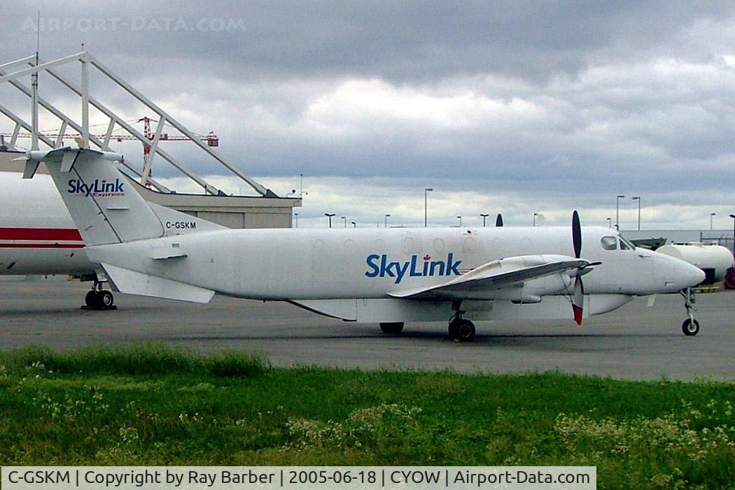 C-GSKM, 1984 Beech 1900C C/N UB-21, Beech 1900C [UB-21] (Skylink Express) Ottawa-Macdonald Cartier International~C 18/06/2005