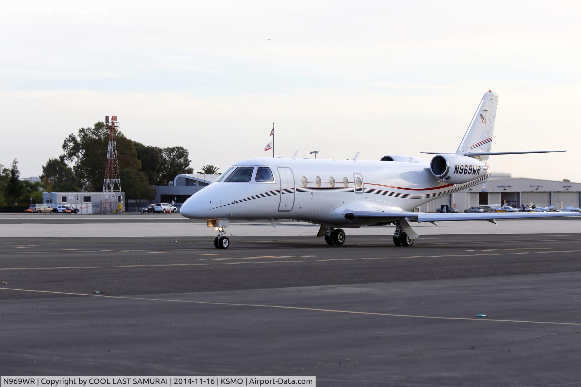 N969WR, 2007 Israel Aircraft Industries Gulfstream G150 C/N 218, holding for IFR departure
