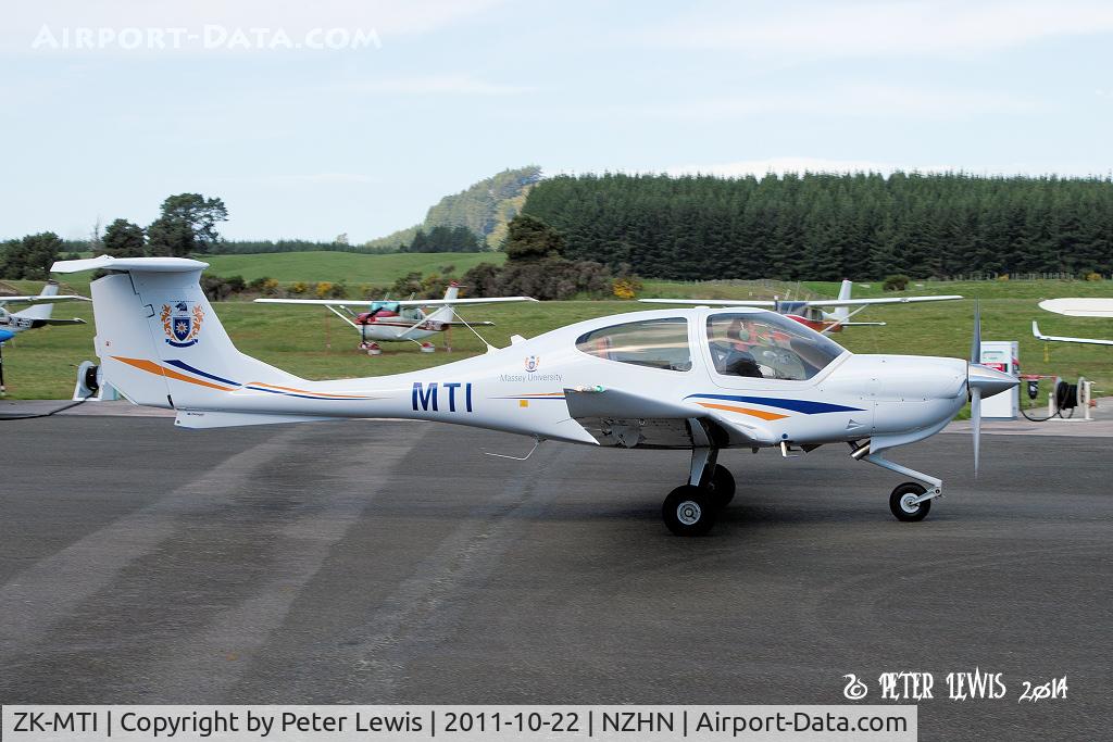 ZK-MTI, Diamond DA-40 Diamond Star C/N 40.1013, Massey University School of Aviation, Palmerston North