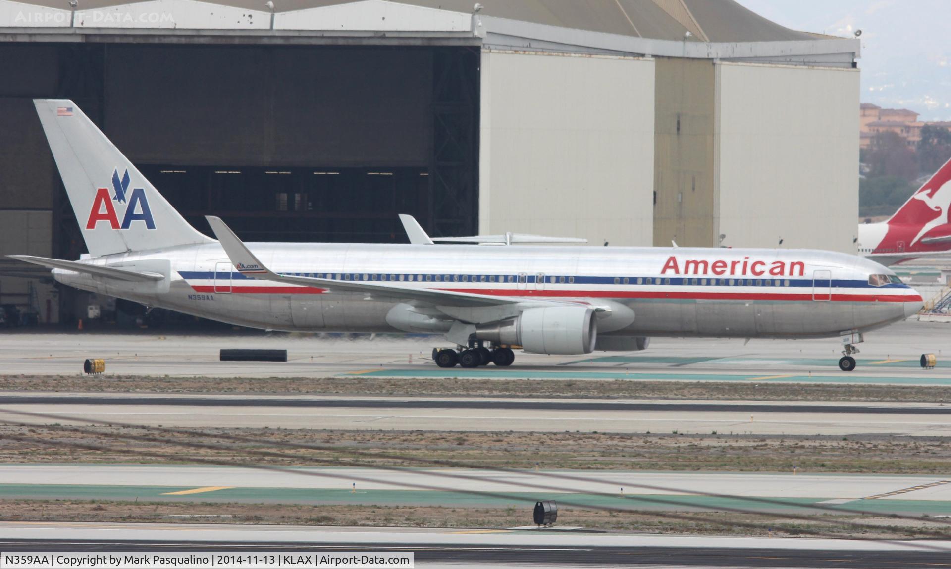 N359AA, 1988 Boeing 767-323 C/N 24040, Boeing 767-300