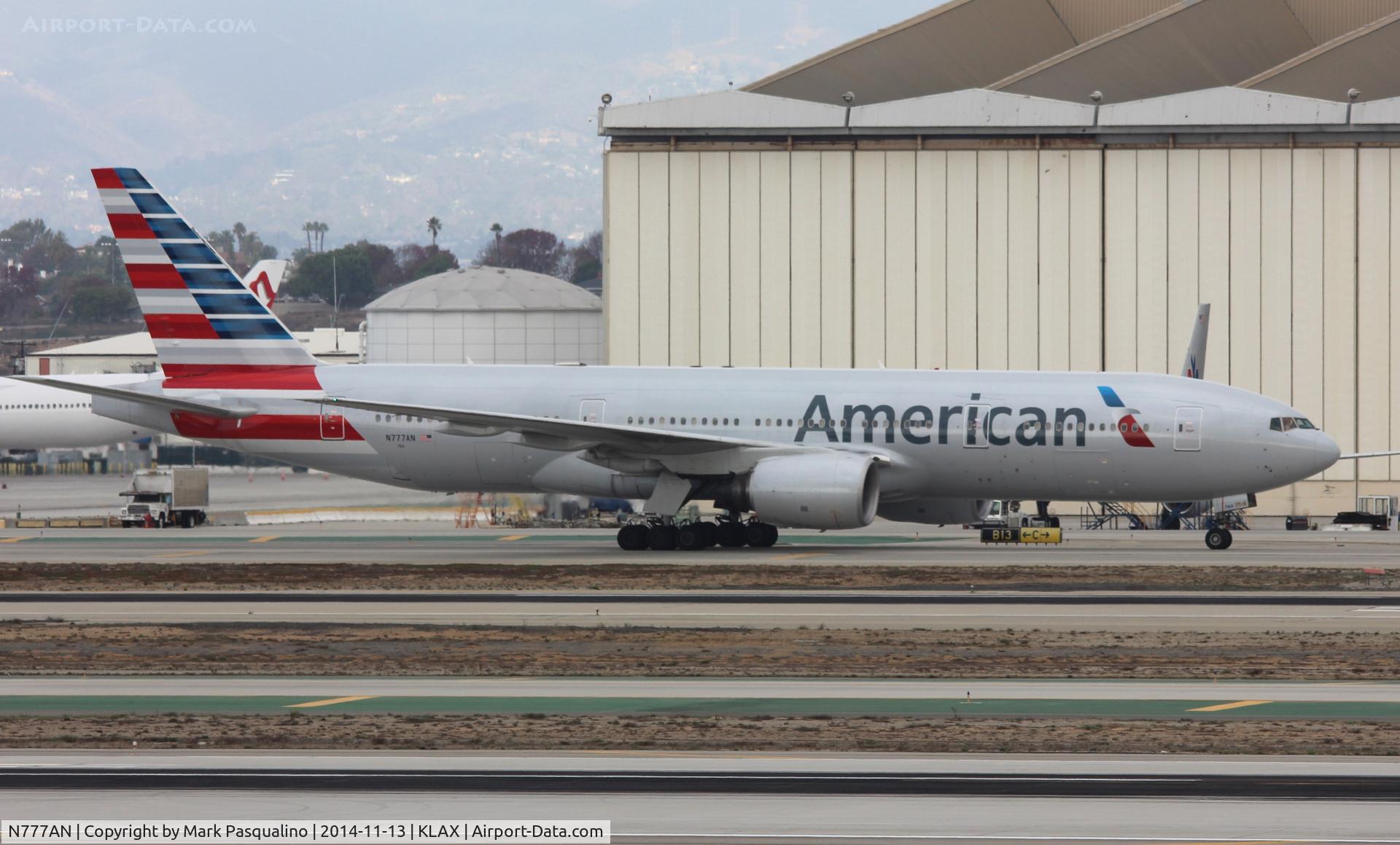 N777AN, 1999 Boeing 777-223 C/N 29585, Boeing 777-200