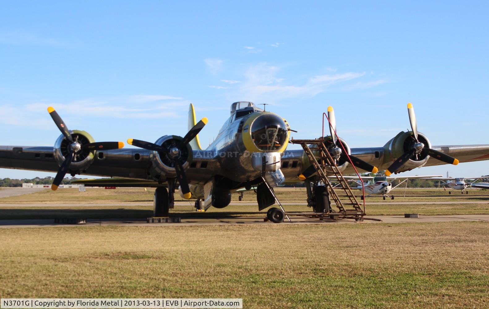N3701G, 1944 Boeing B-17G Flying Fortress C/N 44-8543A, B-17G Chuckie