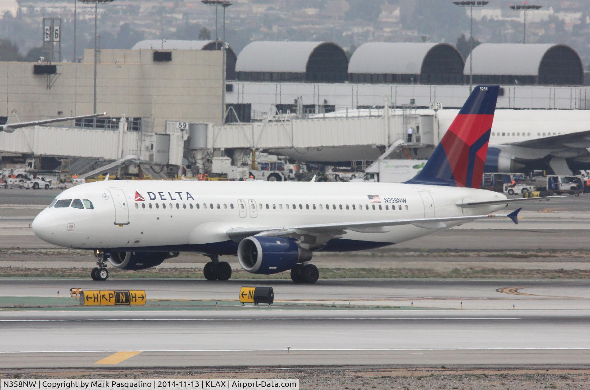 N358NW, 1998 Airbus A320-212 C/N 832, Airbus A320