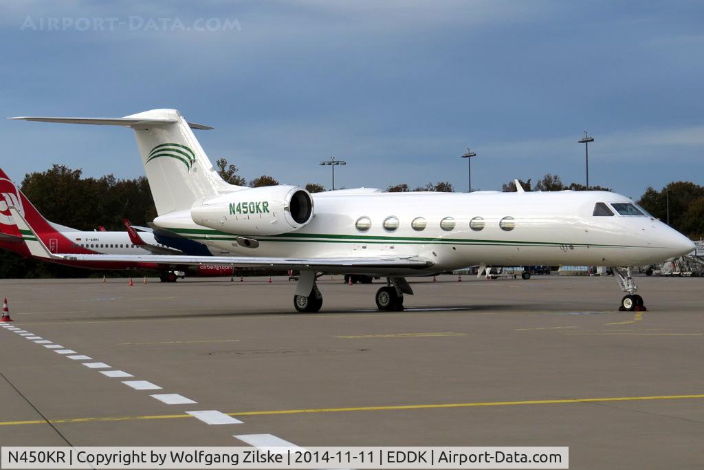 N450KR, 2006 Gulfstream Aerospace GIV-X (G450) C/N 4044, visitor