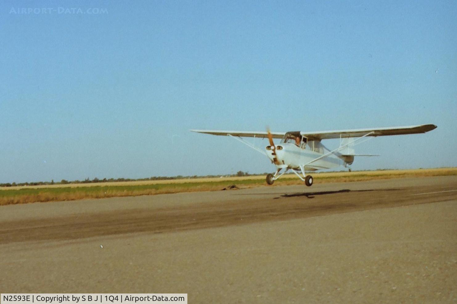 N2593E, 1946 Aeronca 7AC Champion C/N 7AC-6175, 93E landing at New J.