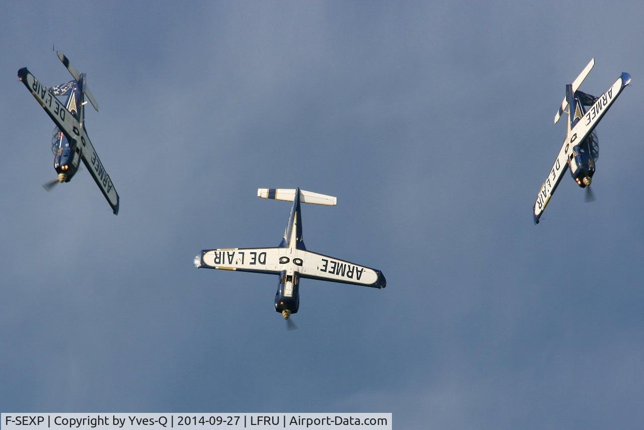 F-SEXP, Socata TB-30 Epsilon C/N 99, Socata TB30 Epsilon (F-SEXP), French Air Force Aerobatic Team Cartouche Doré, Morlaix-Ploujean airport (LFRU-MXN) air show in september 2014