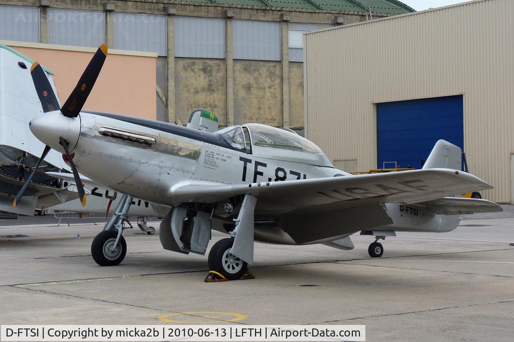D-FTSI, North American TF-51D Mustang C/N 122-40411, Parked