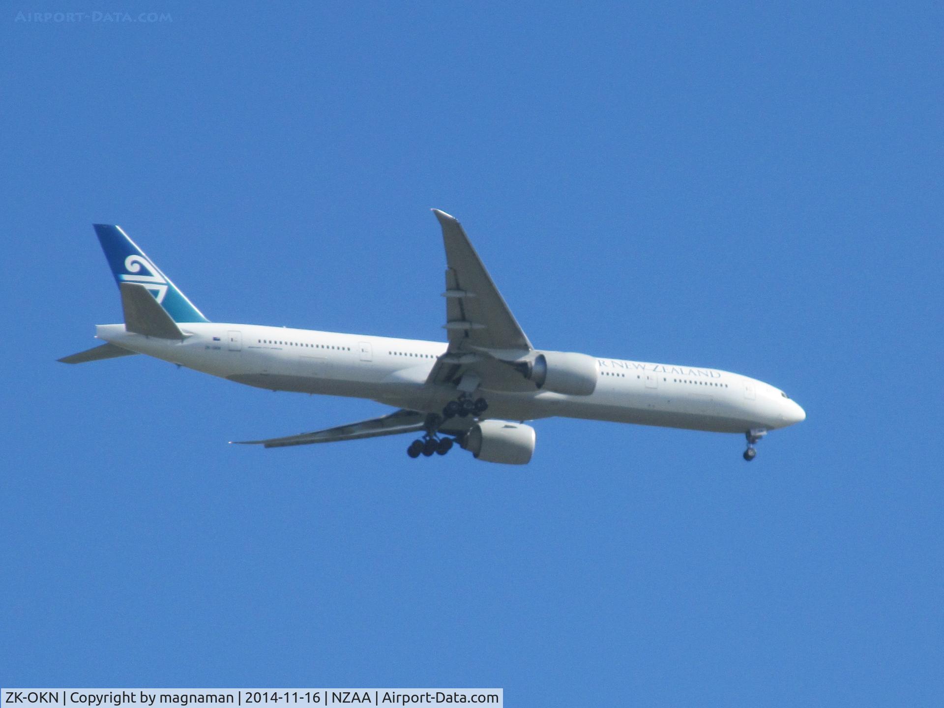 ZK-OKN, 2010 Boeing 777-306/ER C/N 38406, on finals to AKL