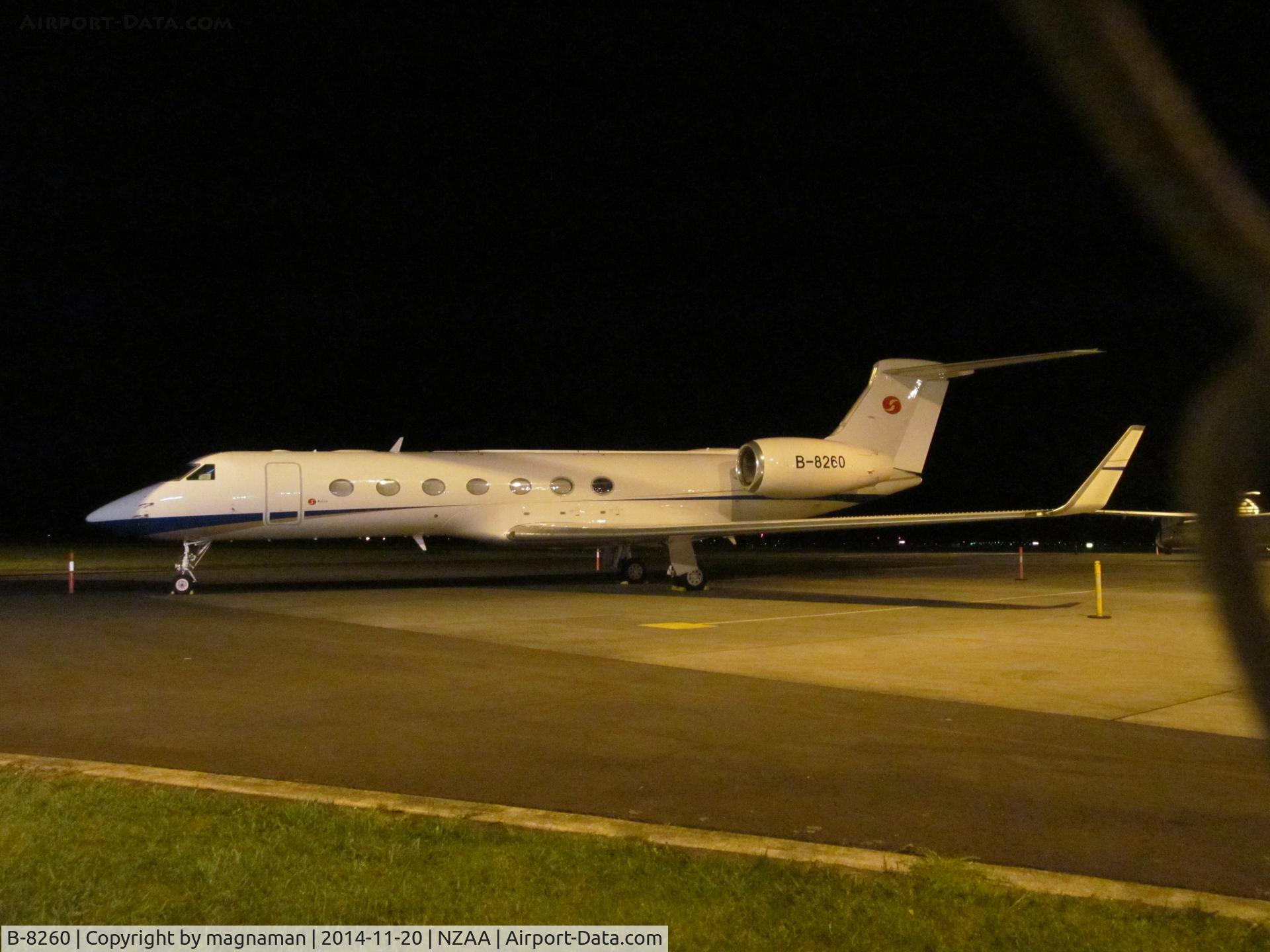 B-8260, 2012 Gulfstream Aerospace GV-SP (G550) C/N 5373, night nght