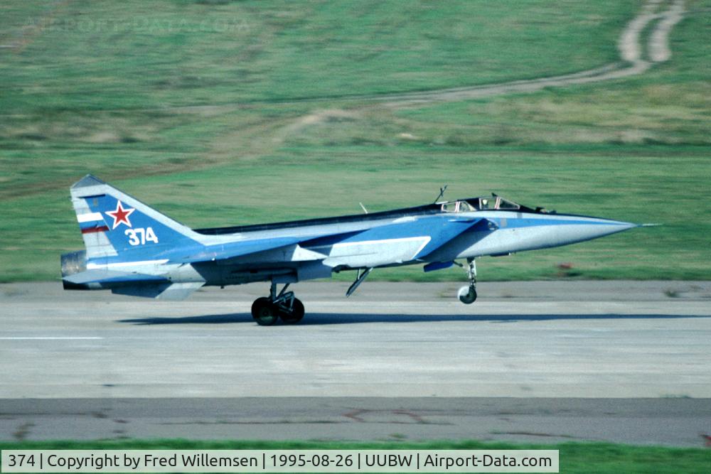 374, Mikoyan-Gurevich MiG-31 C/N N6970012149696, Prototype
