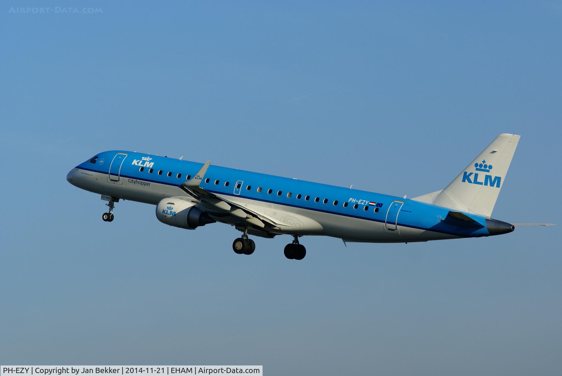 PH-EZY, 2013 Embraer 190STD (ERJ-190-100) C/N 19000649, Just after take off from the Polderbaan at Schiphol