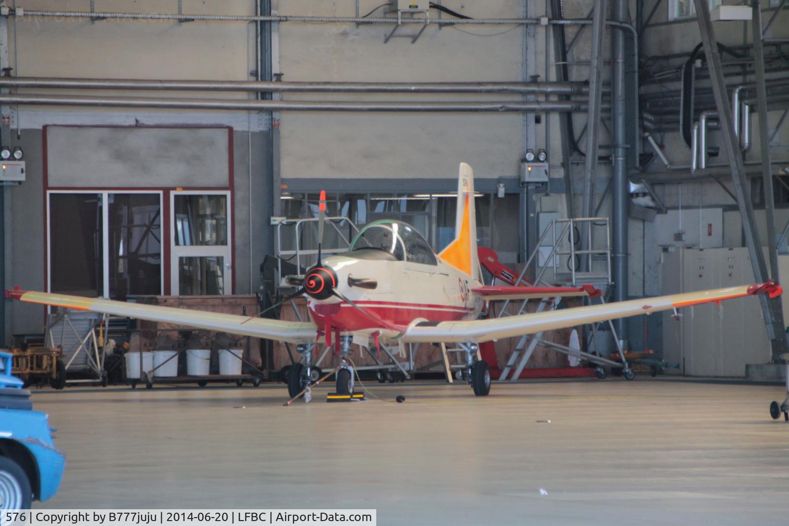 576, Pilatus PC-7 Turbo Trainer C/N 576, use dy CEV