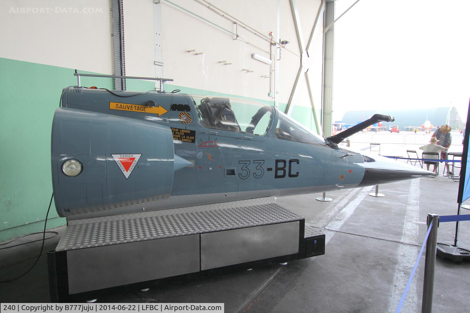 240, Dassault Mirage F.1C-200 C/N 240, code 33-BC