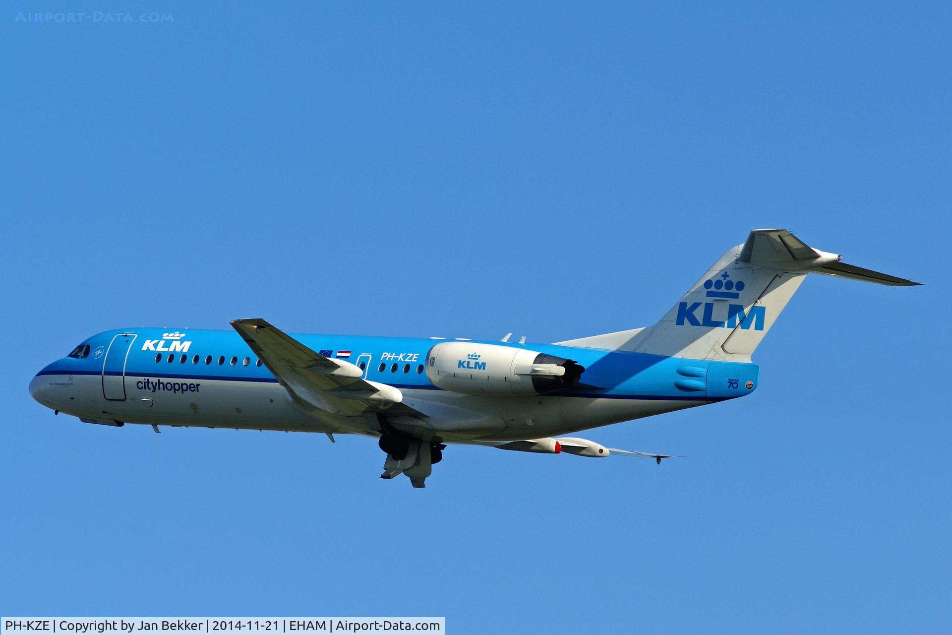 PH-KZE, 1996 Fokker 70 (F-28-0070) C/N 11576, Just after take off