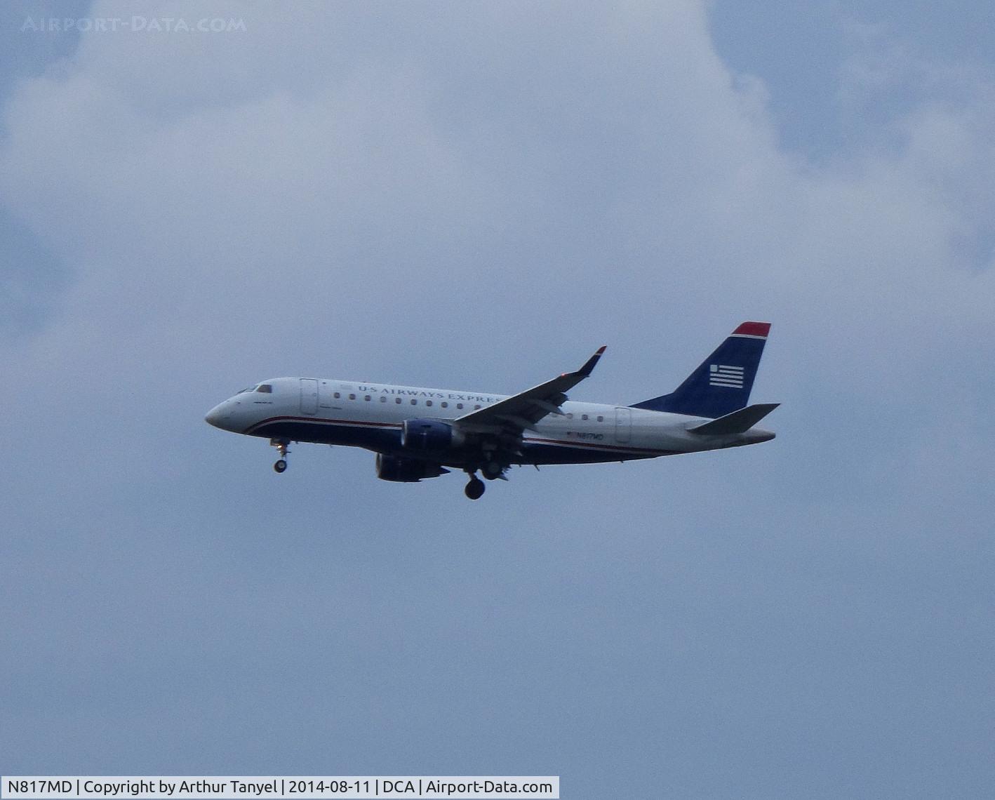 N817MD, 2004 Embraer 170SU (ERJ-170-100SU) C/N 17000038, Landing @ DCA