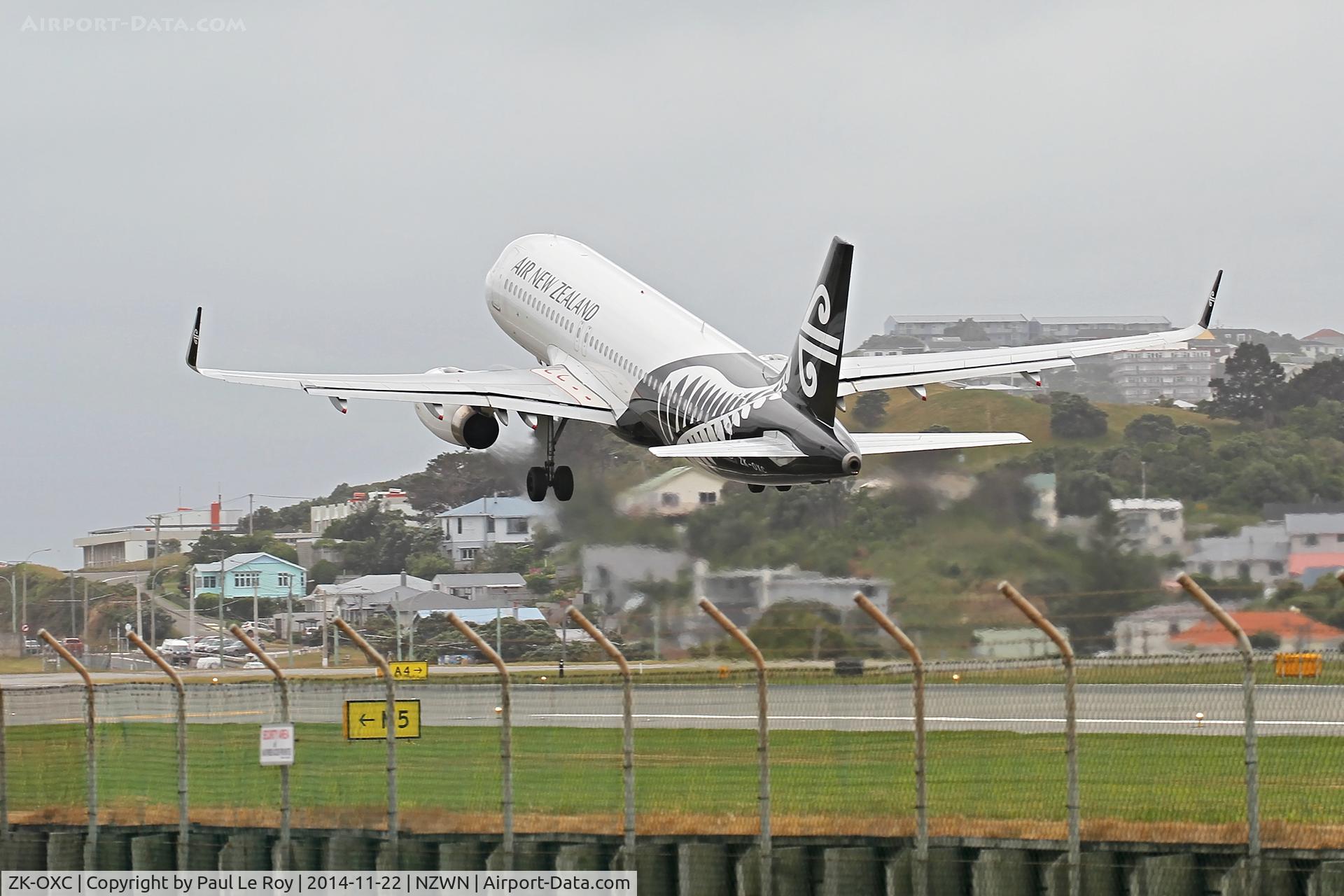 ZK-OXC, 2013 Airbus A320-232 C/N 5847, Leaving Wellington in a gusty northerly