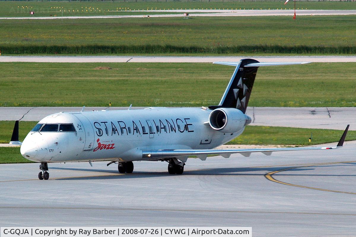 C-GQJA, 2004 Canadair CRJ-100ER (CL-600-2B19) C/N 7963, Canadair CRJ-200LR [7963] (Air Canada Jazz) Winnipeg-International~C 26/07/2008