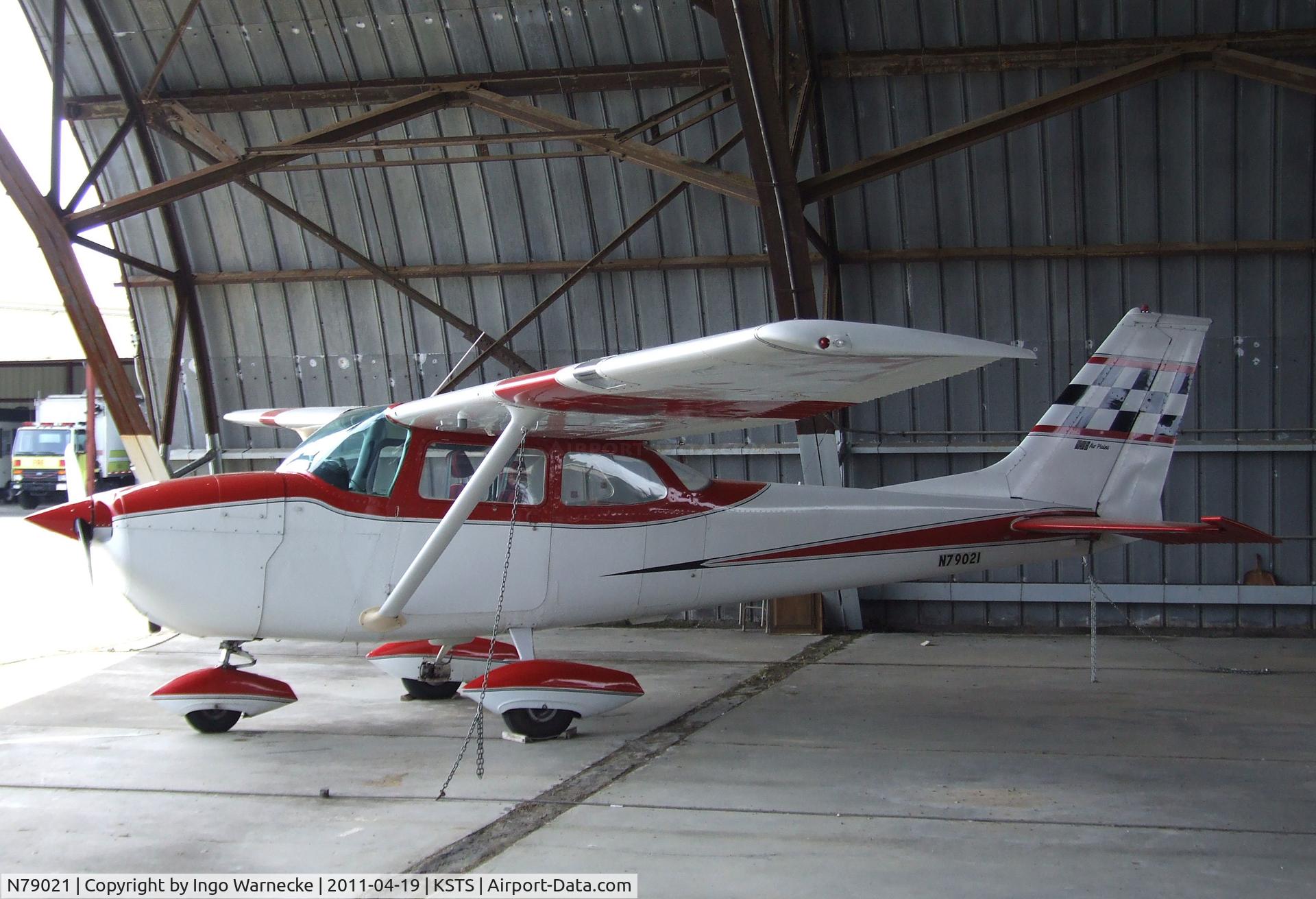 N79021, 1968 Cessna 172K Skyhawk C/N 17257816, Cessna 172K Skyhawk at Charles M. Schulz Sonoma County Airport, Santa Rosa CA