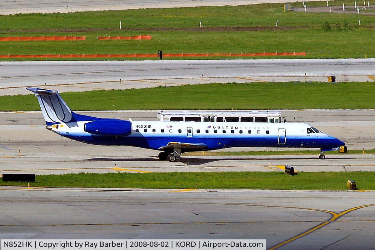 N852HK, 2000 Embraer EMB-145LR C/N 145353, Embraer ERJ-145LR [145353] (United Express) Chicago-O Hare International~N 02/08/2008
