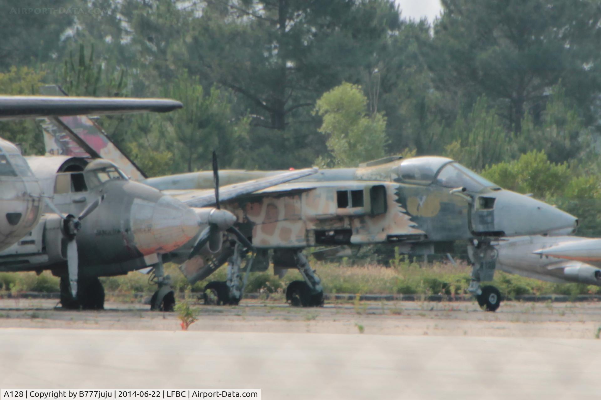 A128, Sepecat Jaguar A C/N A128, instruction airframe