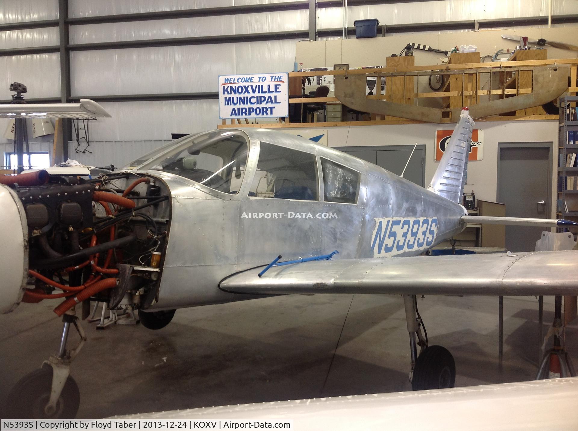 N5393S, 1970 Piper PA-28-140 C/N 28-7125106, Time for some fresh paint