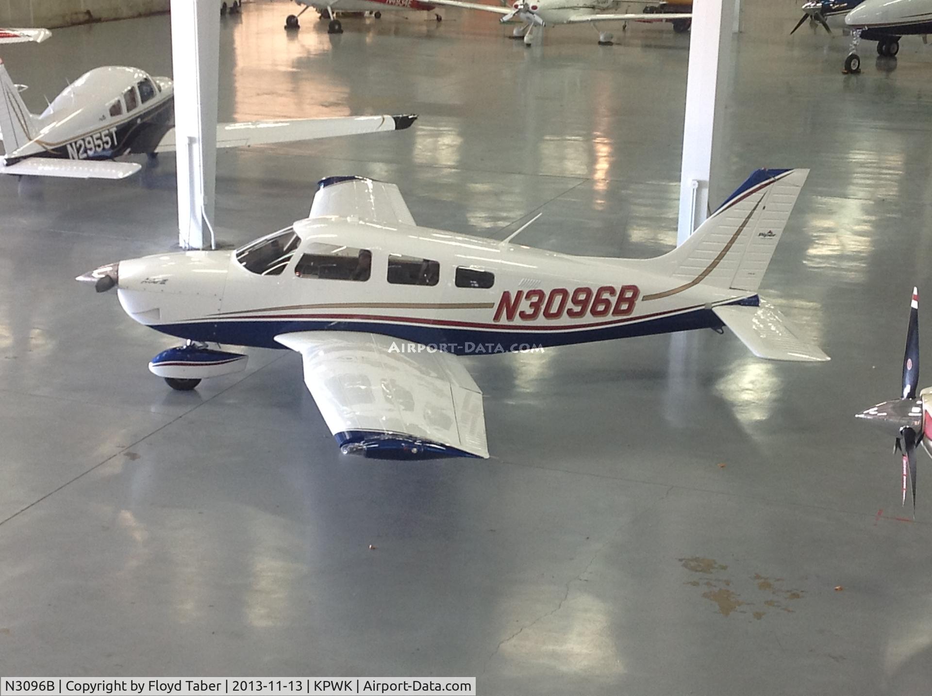N3096B, 2004 Piper PA-28-181 C/N 2843601, In the hangar
