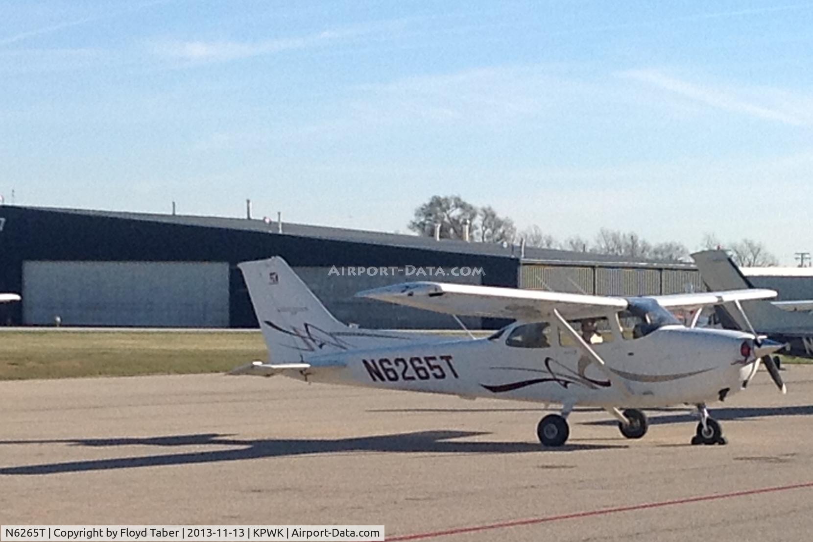 N6265T, 2008 Cessna 172S Skyhawk SP C/N 172S10733, Tied down