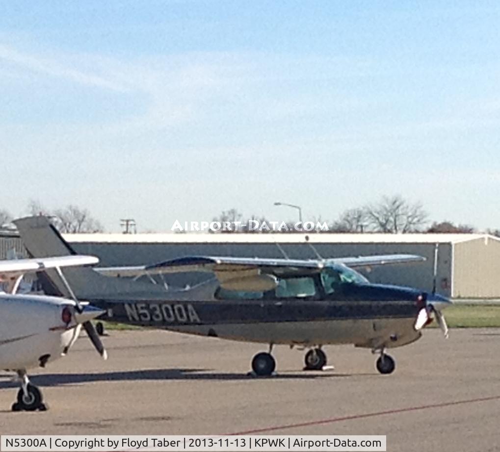 N5300A, 1979 Cessna T210N Turbo Centurion C/N 21063356, Tied down