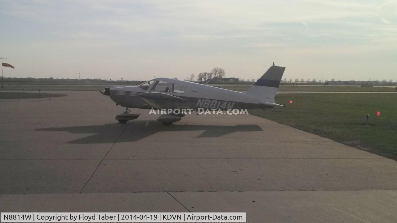 N8814W, 1964 Piper PA-28-235 C/N 28-10360, In for a visit