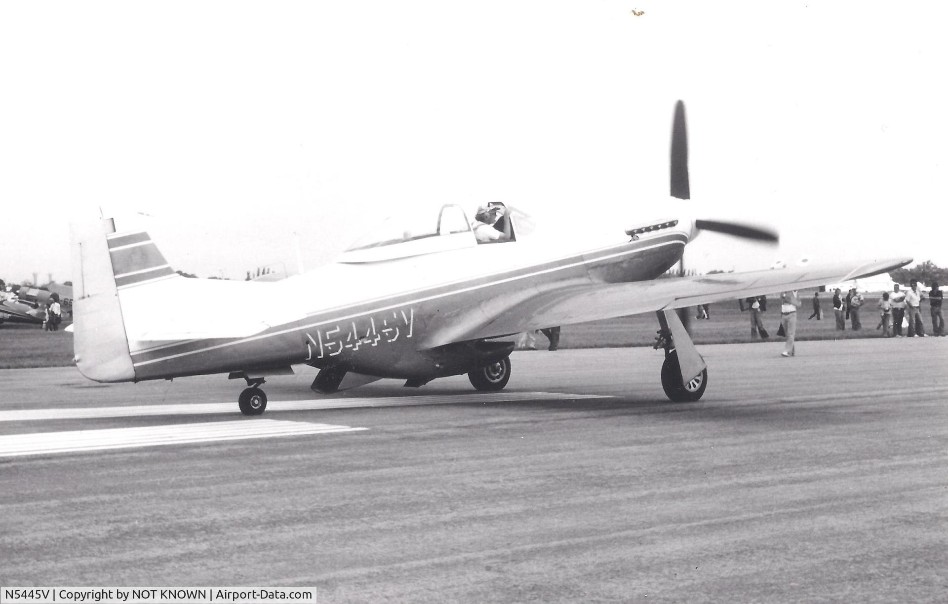 N5445V, 1944 North American P-51D Mustang C/N 122-39746 (44-73287N), BLACK WHITE PHOTO EARLY YEAR NOT KNOWN