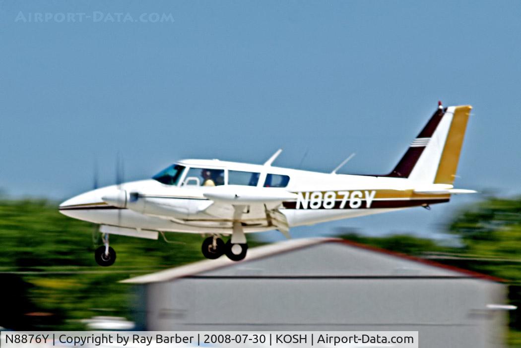 N8876Y, 1970 Piper PA-39 Twin Comanche C/N 39-32, Piper PA-39-160 Twin Comanche C/R [39-32] Oshkosh-Wittman Regional~N 30/07/2008