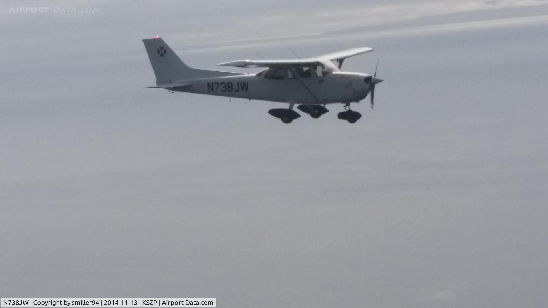 N738JW, 1977 Cessna 172N C/N 17270023, Flying near Santa Paula Ca.