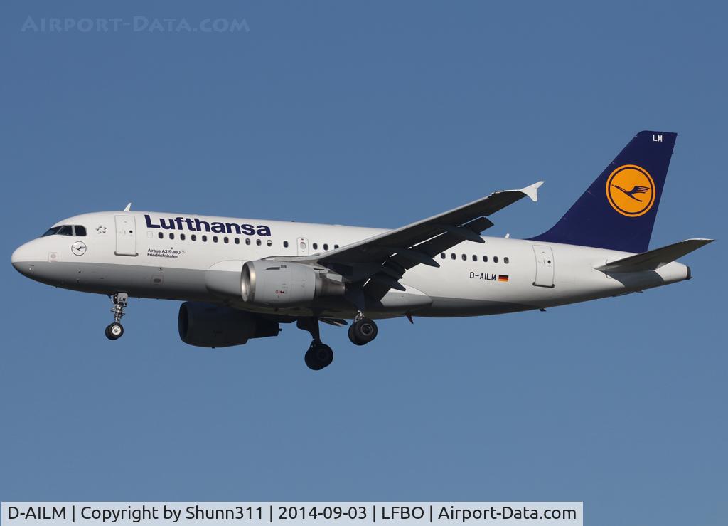 D-AILM, 1997 Airbus A319-114 C/N 694, Landing rwy 32L