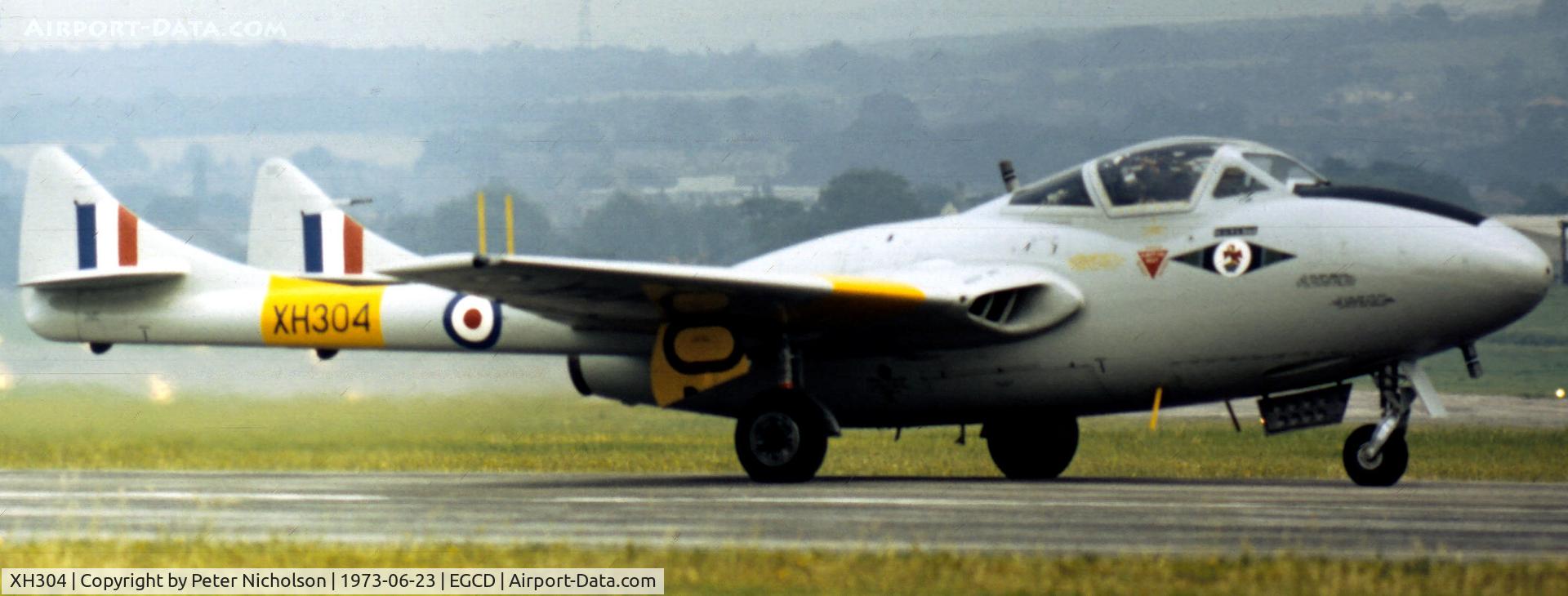 XH304, 1955 De Havilland DH-115 Vampire T.11 C/N 15658, Vampire T.11 of the Central Flying School in action at the 1973 Woodford Airshow.