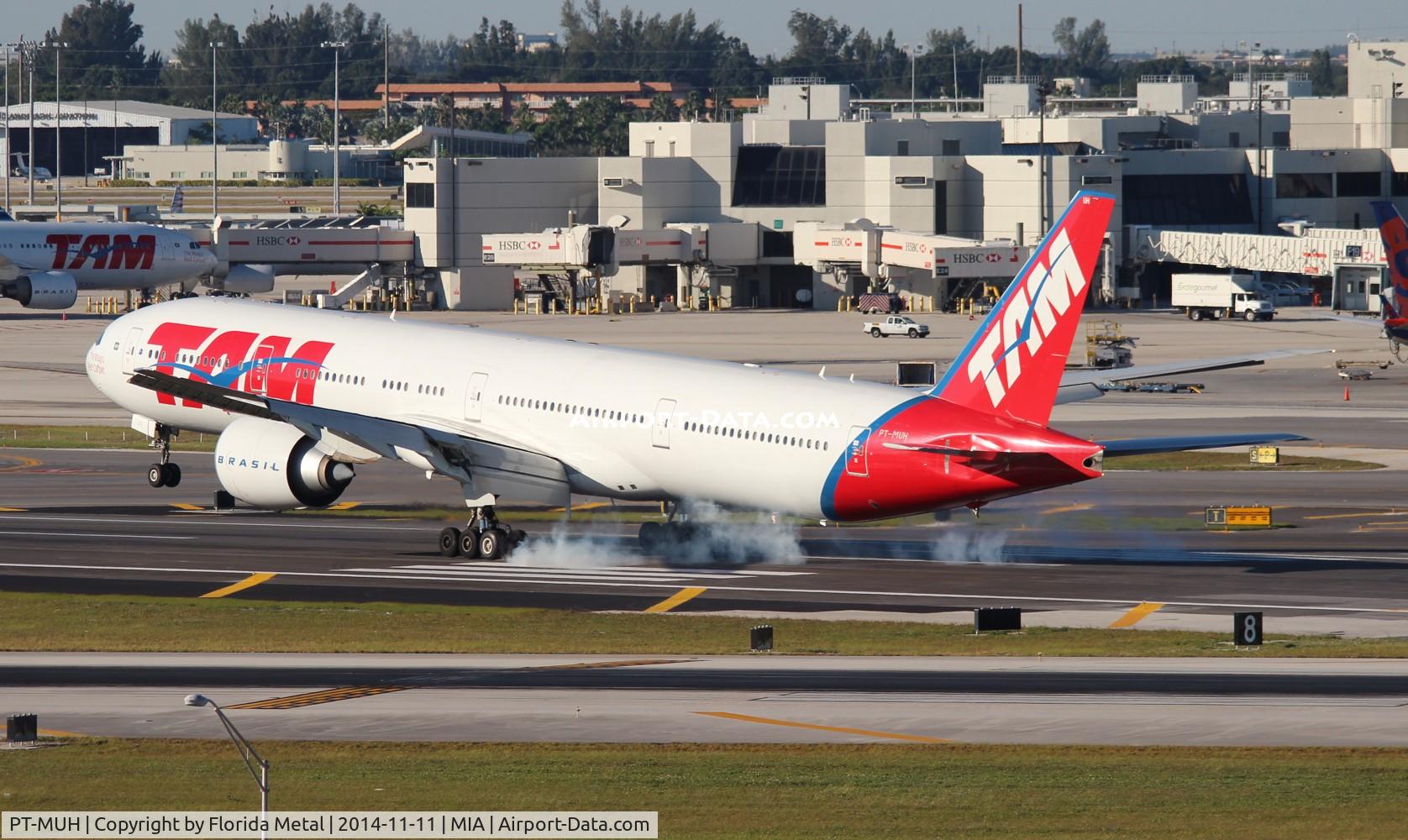 PT-MUH, 2012 Boeing 777-32W/ER C/N 38889, TAM 777-300