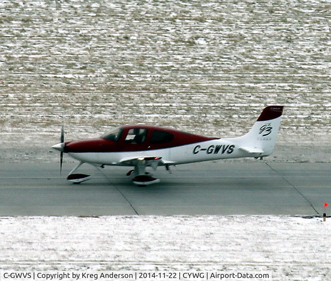 C-GWVS, 2008 Cirrus SR22 G3 X Turbo C/N 2991, Cirrus SR22 taxiing after landing in Winnipeg, MB.