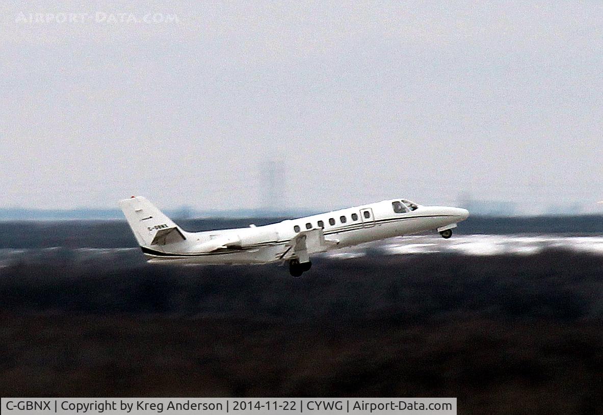 C-GBNX, 1990 Cessna 560 Citation V C/N 560-0074, Cessna 560 Citation Excel taking off.