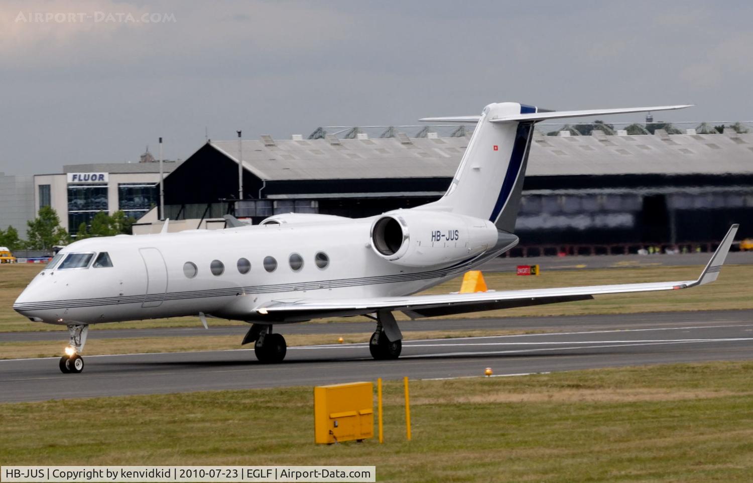 HB-JUS, 2008 Gulfstream Aerospace GIV-X (G450) C/N 4123, Executive departure.