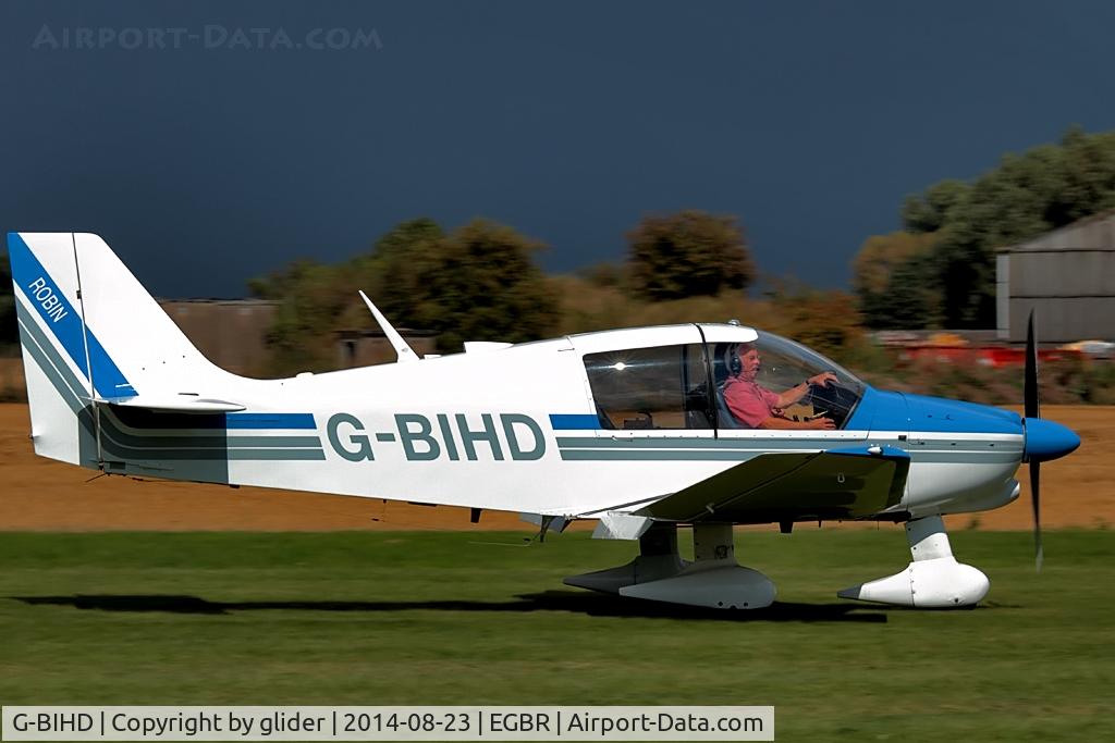 G-BIHD, 1980 Robin DR-400-160 Chevalier C/N 1510, Looking out for a parking area!