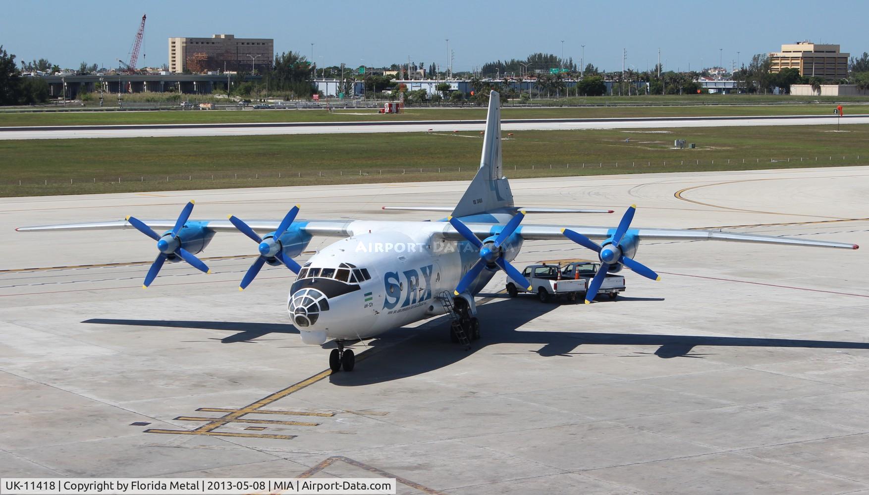 UK-11418, 1964 Antonov An-12B C/N 402504, Antonov 12