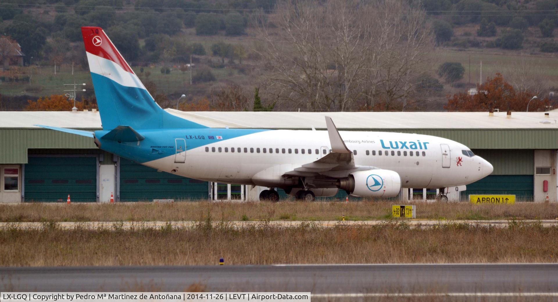 LX-LGQ, 2004 Boeing 737-7C9 C/N 33802, Foronda Vitoria-Gasteiz - España