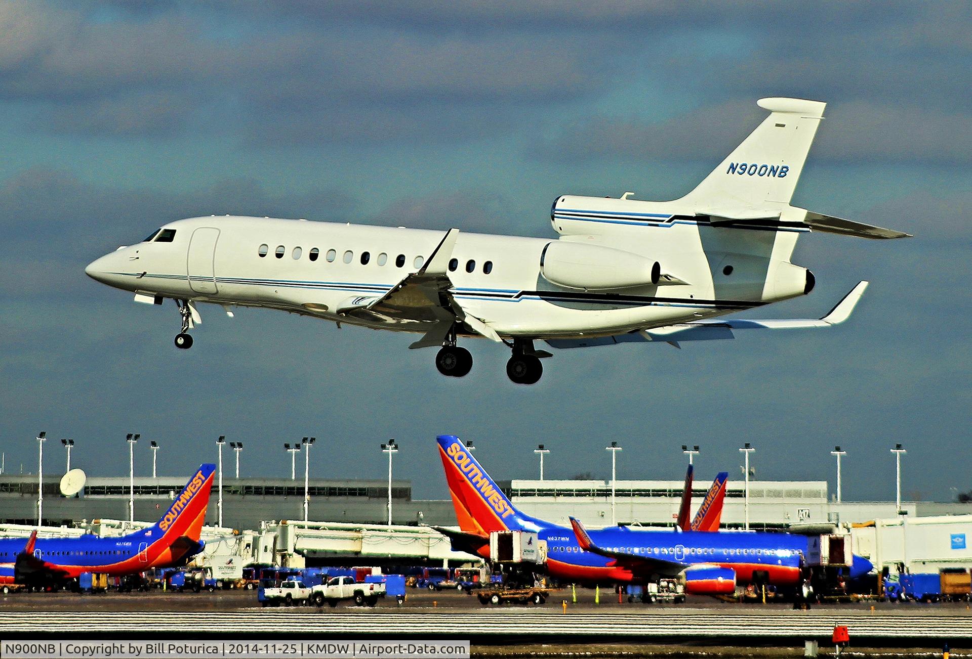 N900NB, 2009 Dassault Falcon 7X C/N 74, Dassault Falcon 7X (N900NB) landing Chicago Midway 11/25/14.