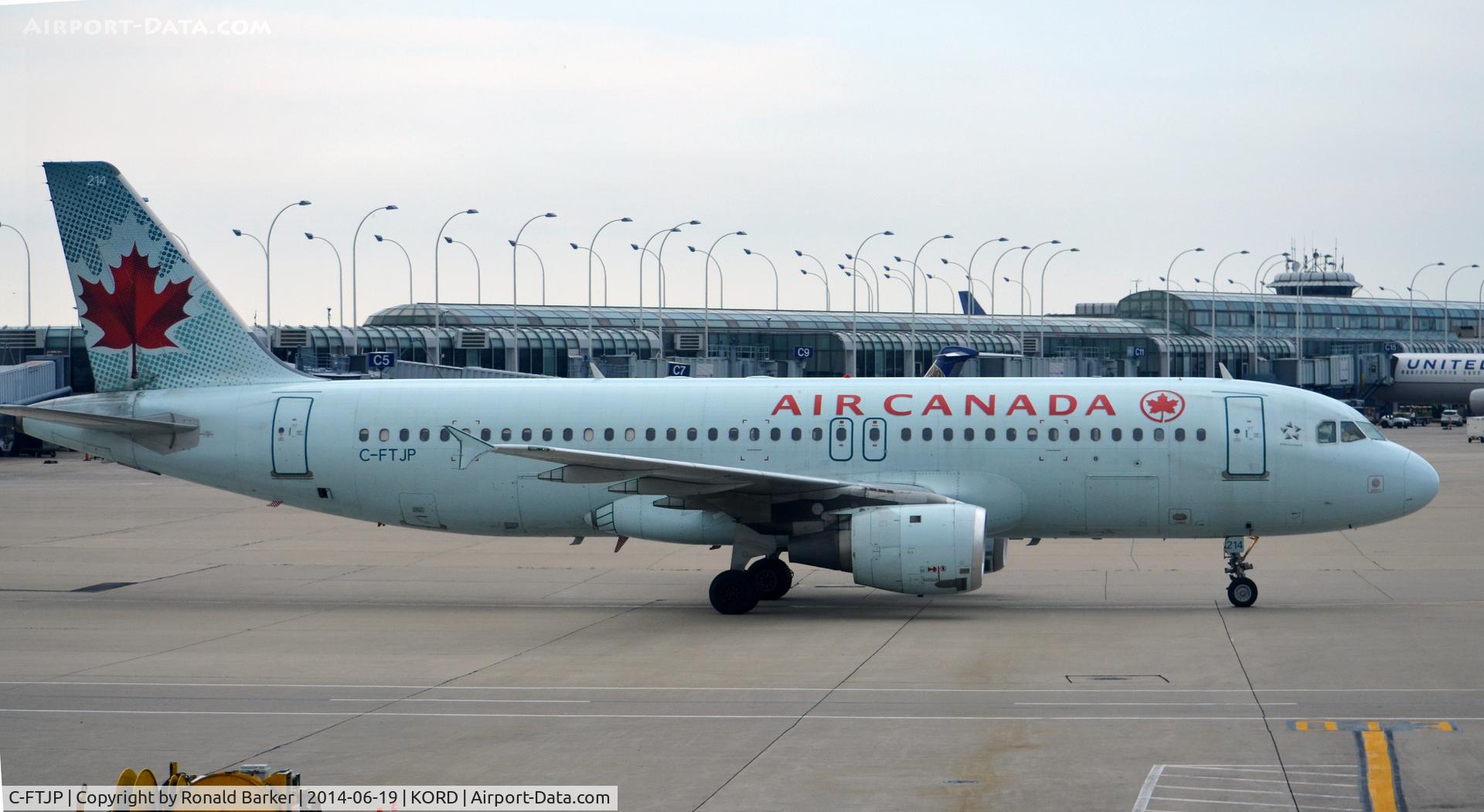 C-FTJP, 1991 Airbus A320-211 C/N 233, Taxis O'Hare