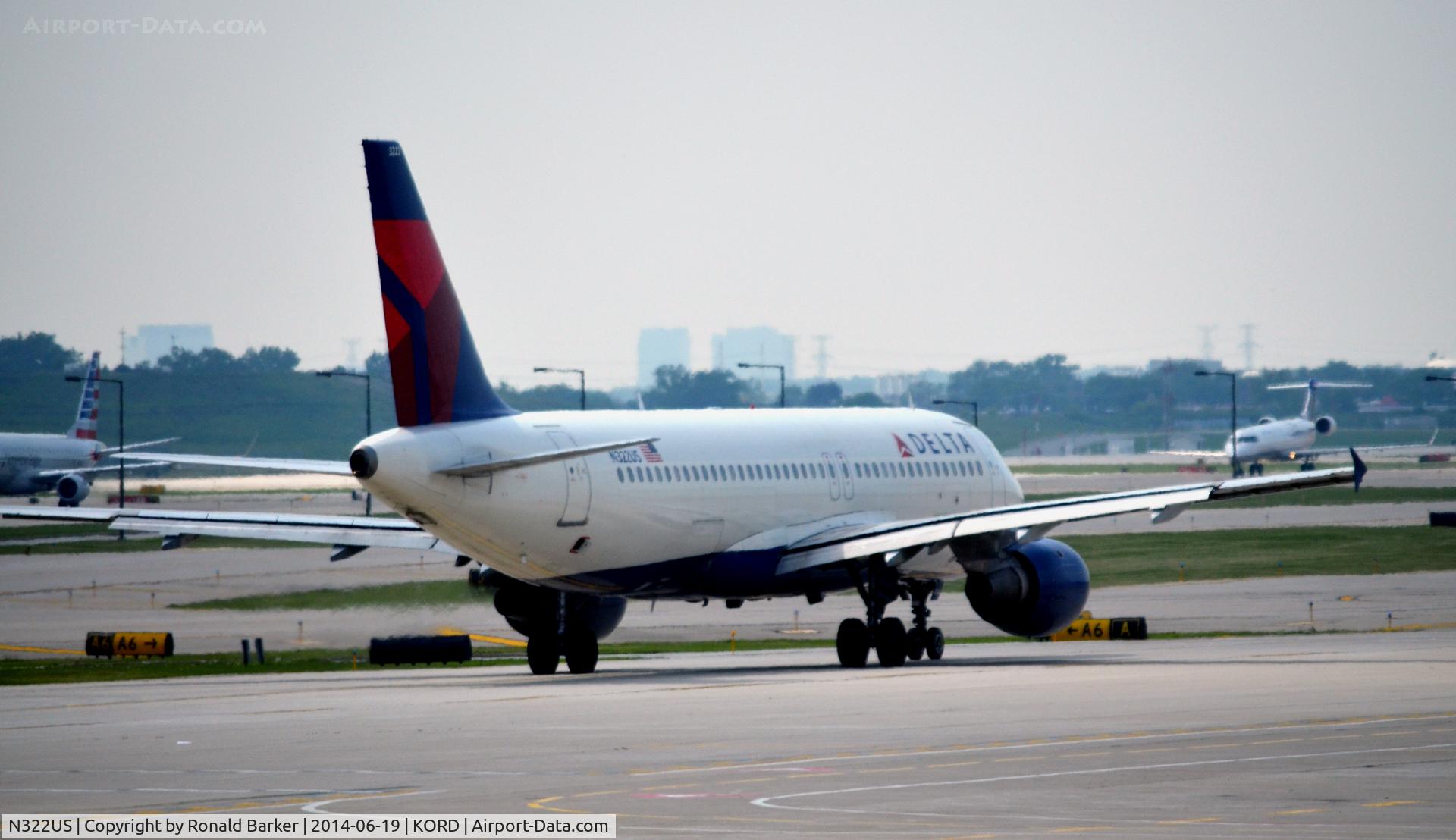 N322US, 1992 Airbus A320-211 C/N 263, Taxi for takeoff O'Hare