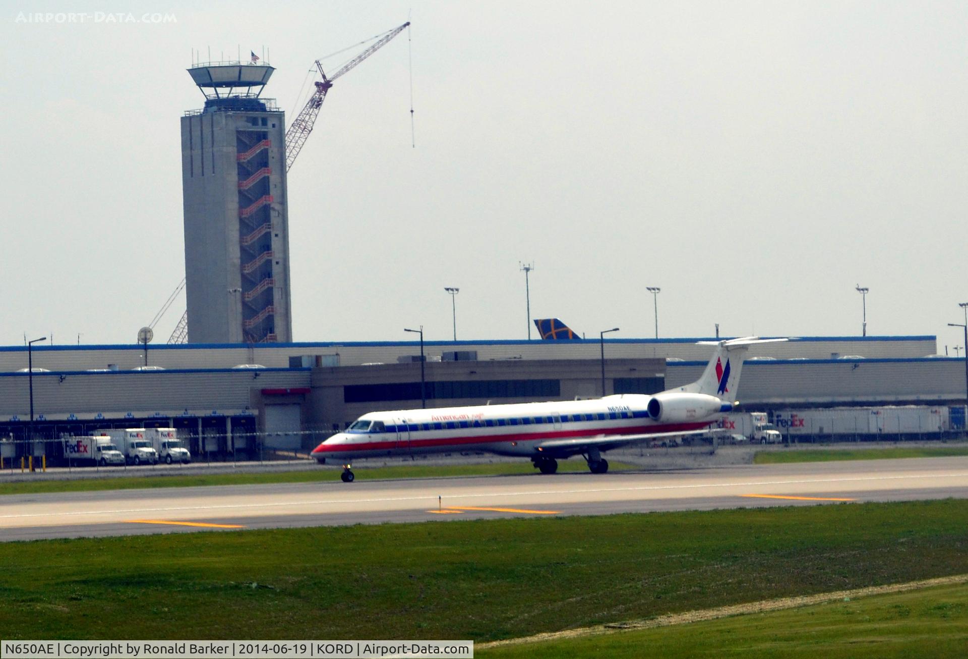 N650AE, 2001 Embraer ERJ-145LR (EMB-145LR) C/N 145417, Taxi O'Hare