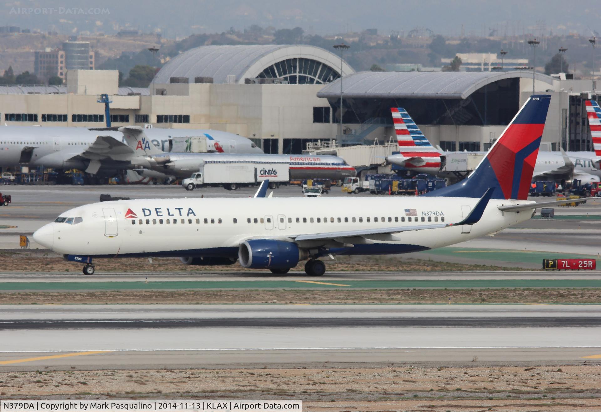 N379DA, 1999 Boeing 737-832 C/N 30349, Boeing 737-800