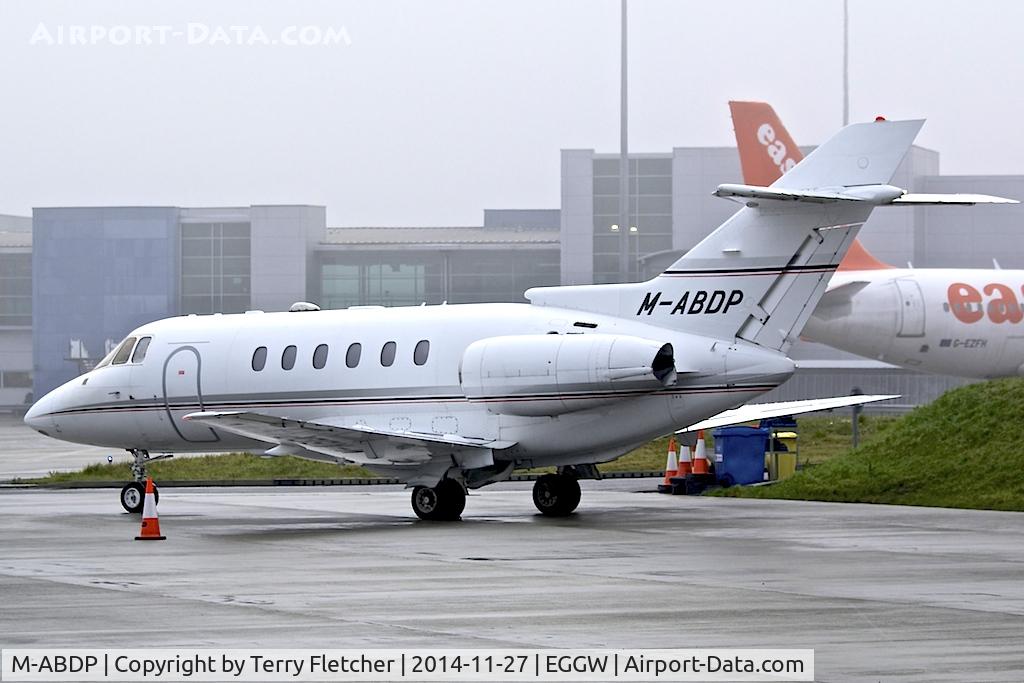 M-ABDP, 2003 Raytheon Hawker 800XP C/N 258609, 2003 Raytheon Aircraft Company HAWKER 800XP, c/n: 258609 at Luton - ex N80HX
