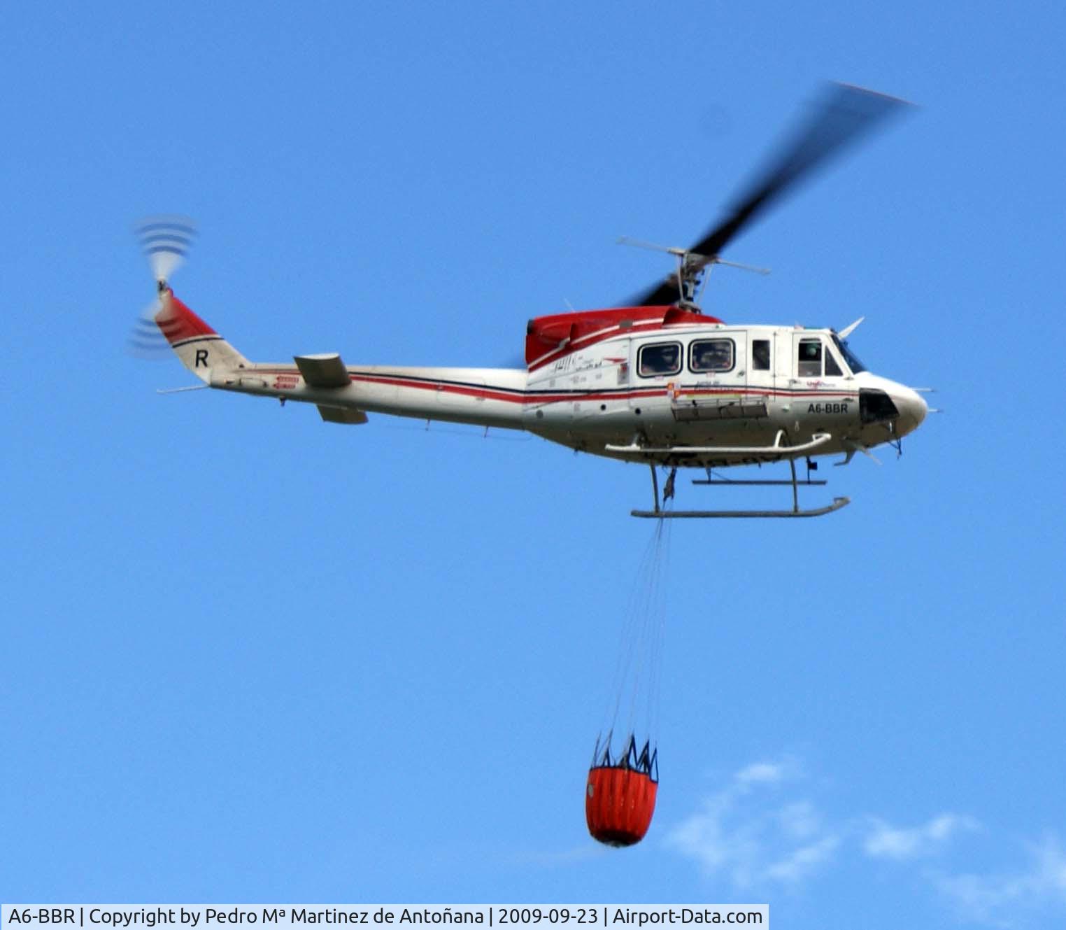 A6-BBR, Bell 212 C/N 30976, Treviño, en vuelo - España