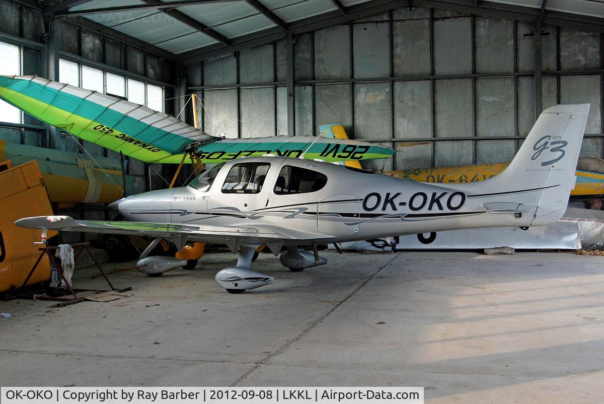 OK-OKO, 2007 Cirrus SR22 C/N 2597, Cirrus Design SR-22G3 GTS [2597] Kladno~OK 08/09/2012